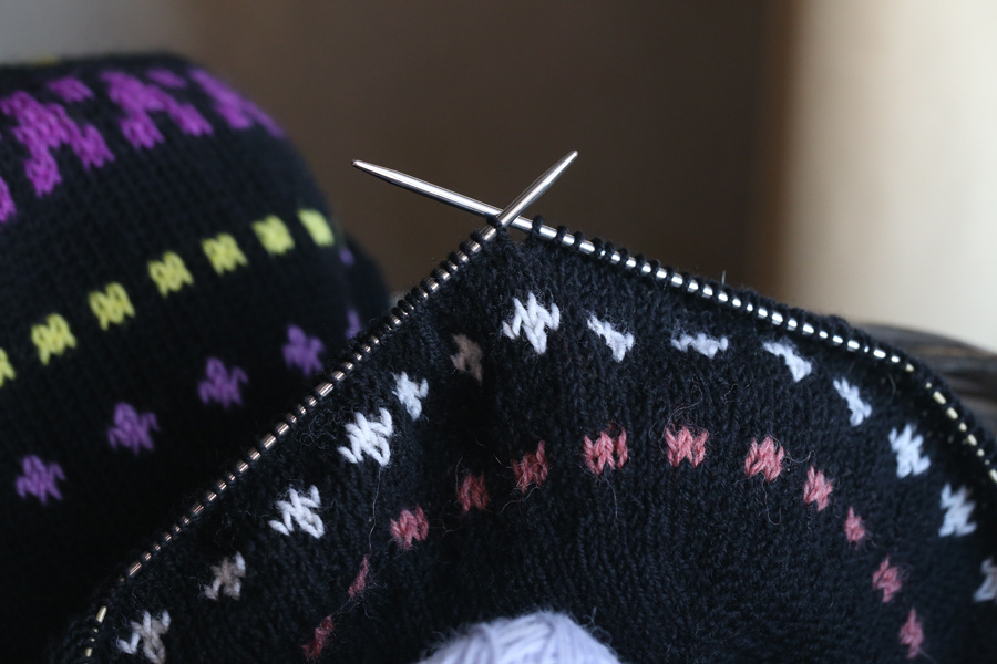 Розовые квадратики на первом плане - Дропс Флора цвет 24