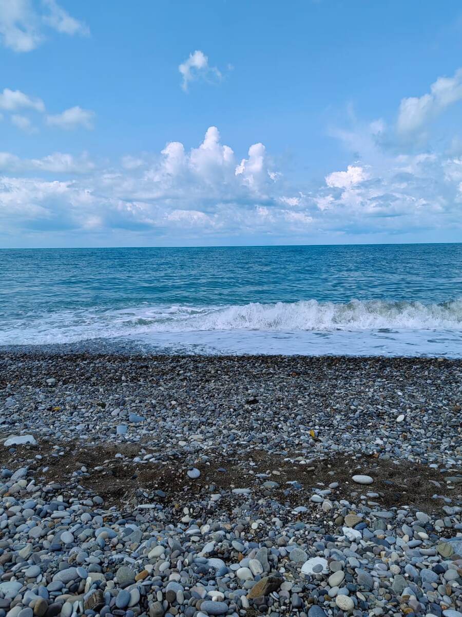 Волны на море и на небе. Фото автора. 