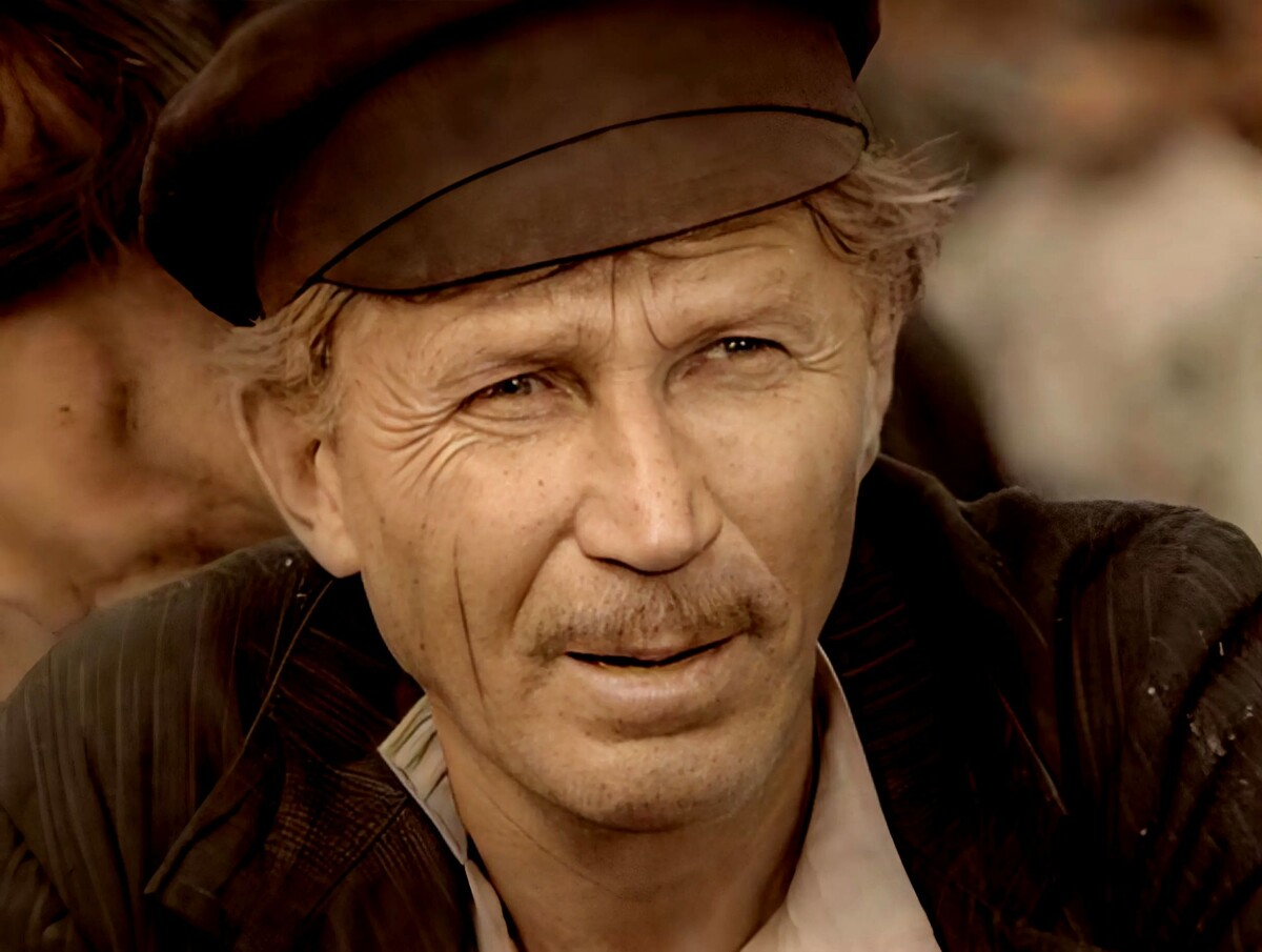 Иван Лапиков