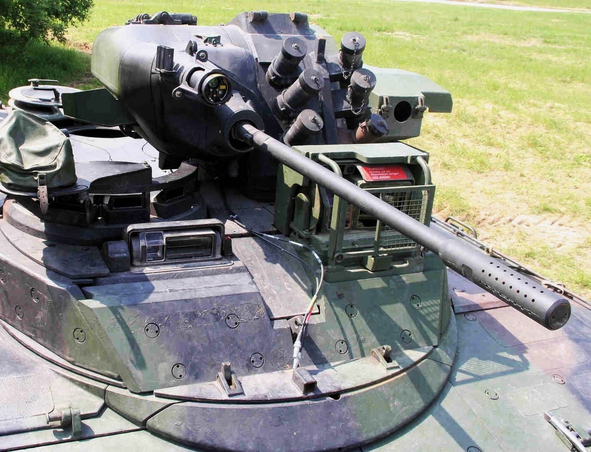 Головная часть прицела командира. 