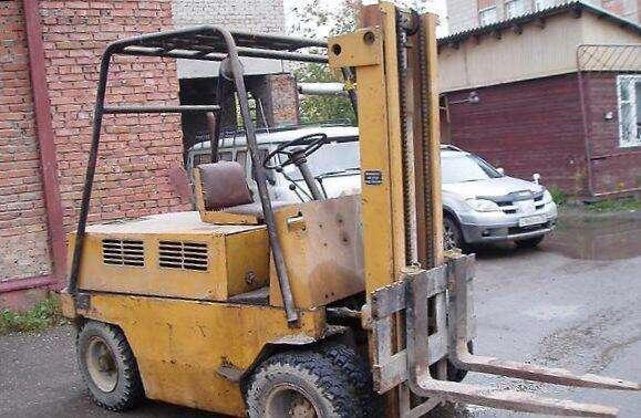 Вот на таких "агрегатах" Болгарского производства, работал я и мои друзья Двигатель ГАЗ-24. Объём заправочного бака 105 литров.