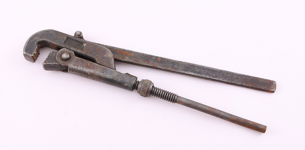 Далее. интересная история вот про этот ключ.