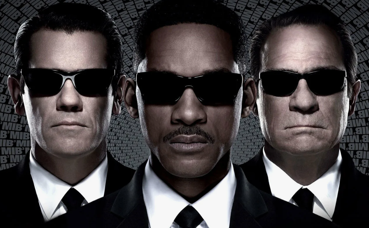 "Люди в чёрном 3, 2012