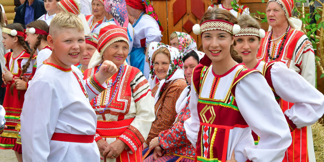 Мордовская изба, уха и выставка, посвященная СВО: в Тетюшском районе прошел Валда Шинясь