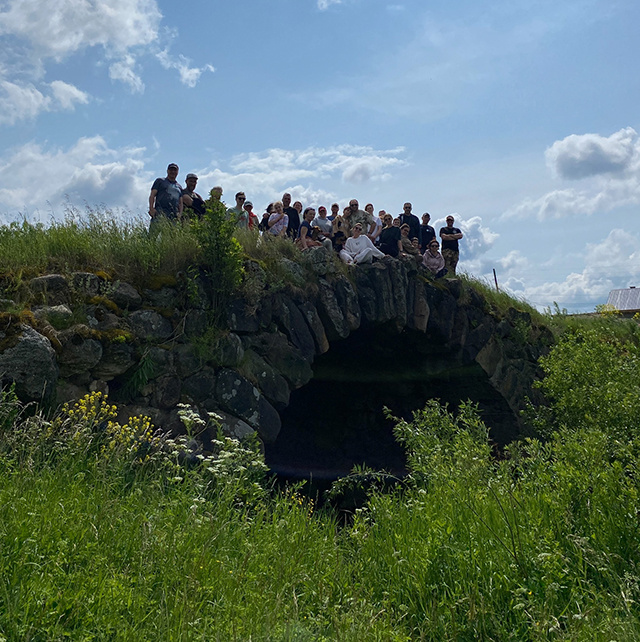 Туристы осваивают тверской бечевник – старинный путь, по которому шли бурлаки