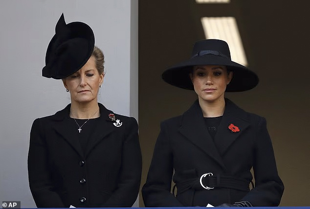 Покойная Елизавета II поручила Софи, графине Уэссекс, взять под крыло новоиспечённую герцогиню Сассекскую