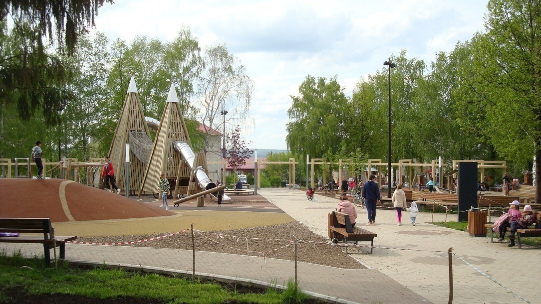 Сквер на Октябрьской площади