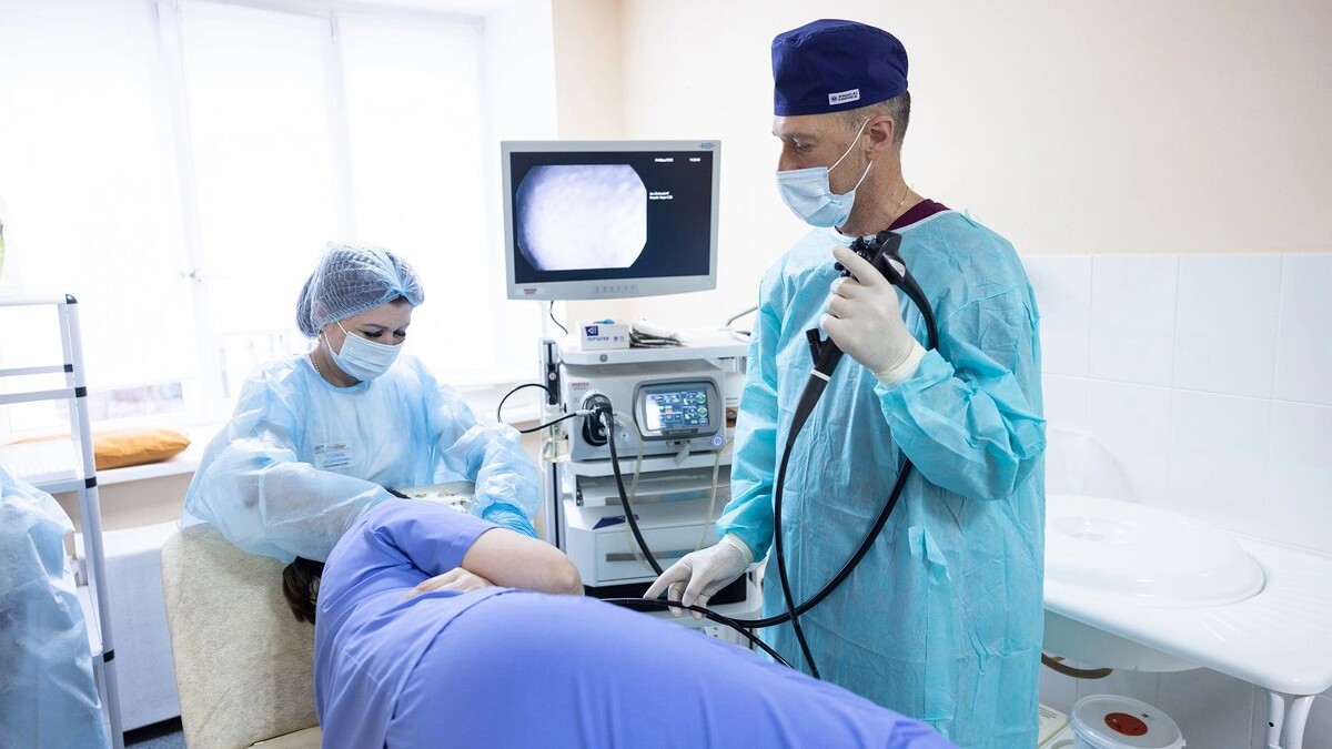    Главная страсть доктора Добрякова – его работа. Фото: Юрий Здебский / «Ямал-Медиа»