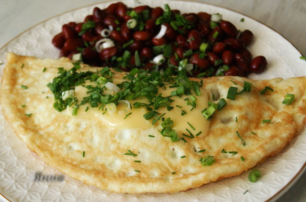 Фото автора. Омлет с капустной начинкой.