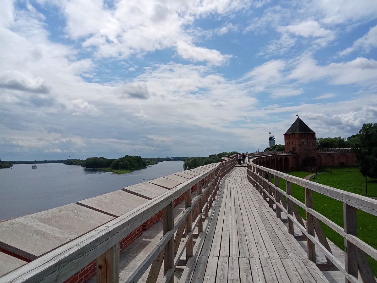 Боевой ход Новгородского Кремля