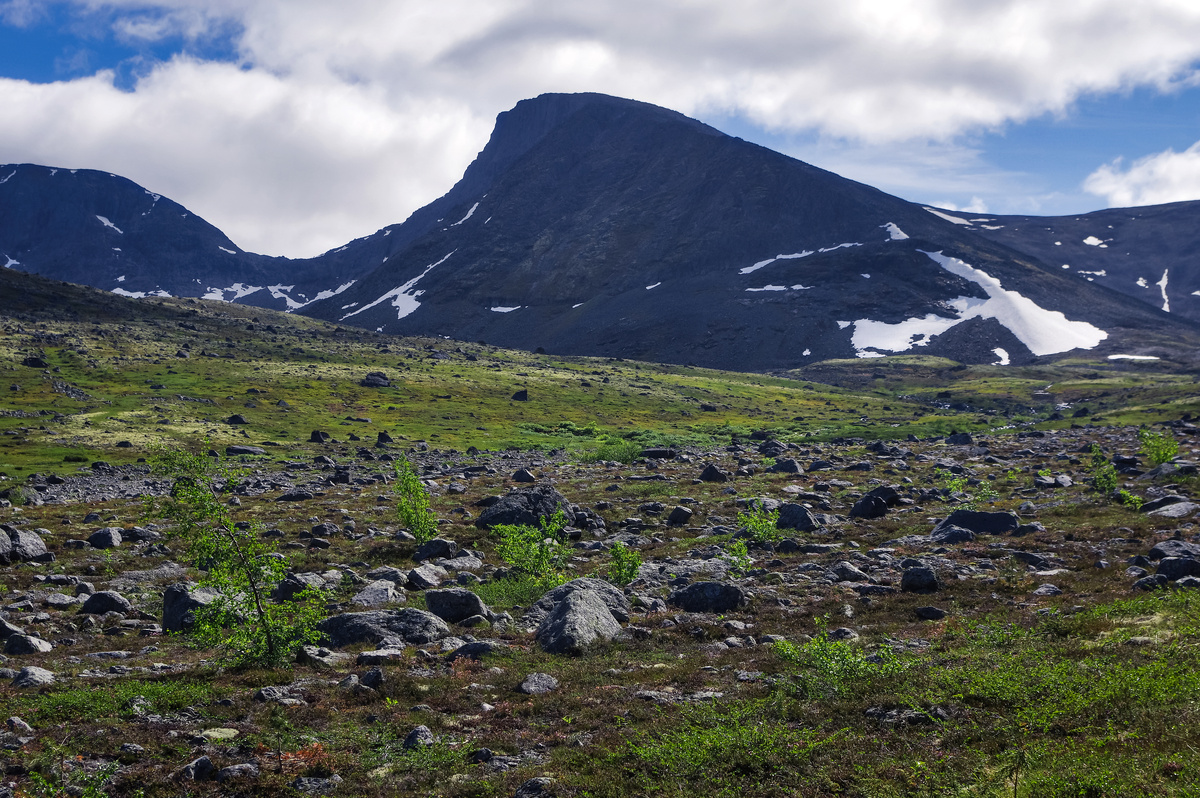 Пик Ферсмана.  Разница налицо)