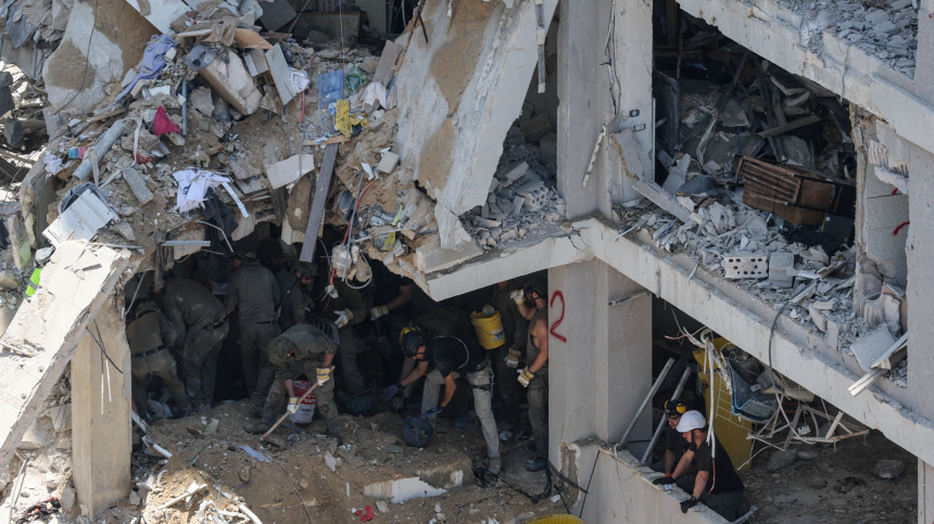    Фото: Reuters/Ronen Zvulun; 5-tv.ru