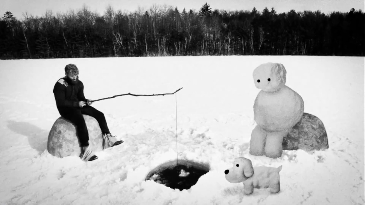 кадры из фильма "Сотни бобров"