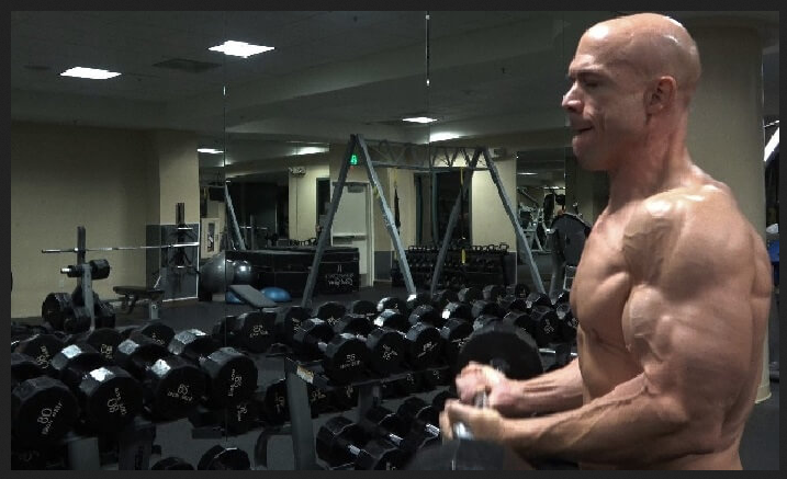 Бывший "натуральный атлет" Скип ЛаКур.