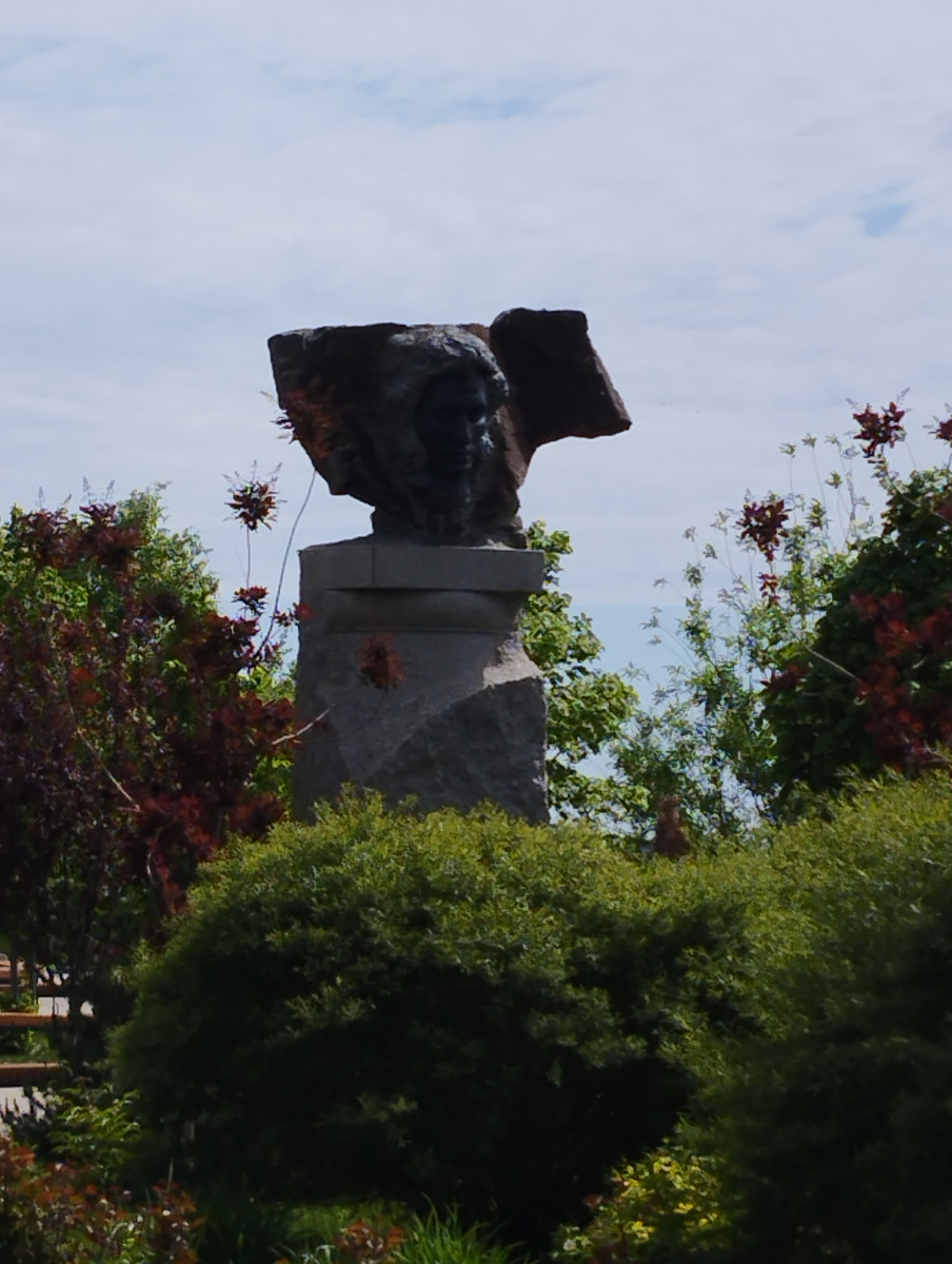 Памятник Александру Пушкину в Волгограде (ФОТО АВТОРА)