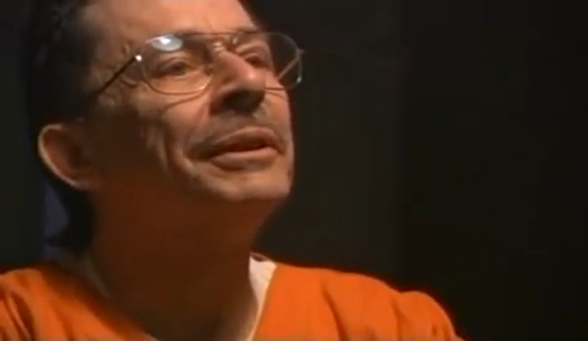 Джон Пилмейер написал сценарий по книге Райхерта и сыграл роль Риджуэя. Надо сказать, он хорош и как сценарист и как актёр. 