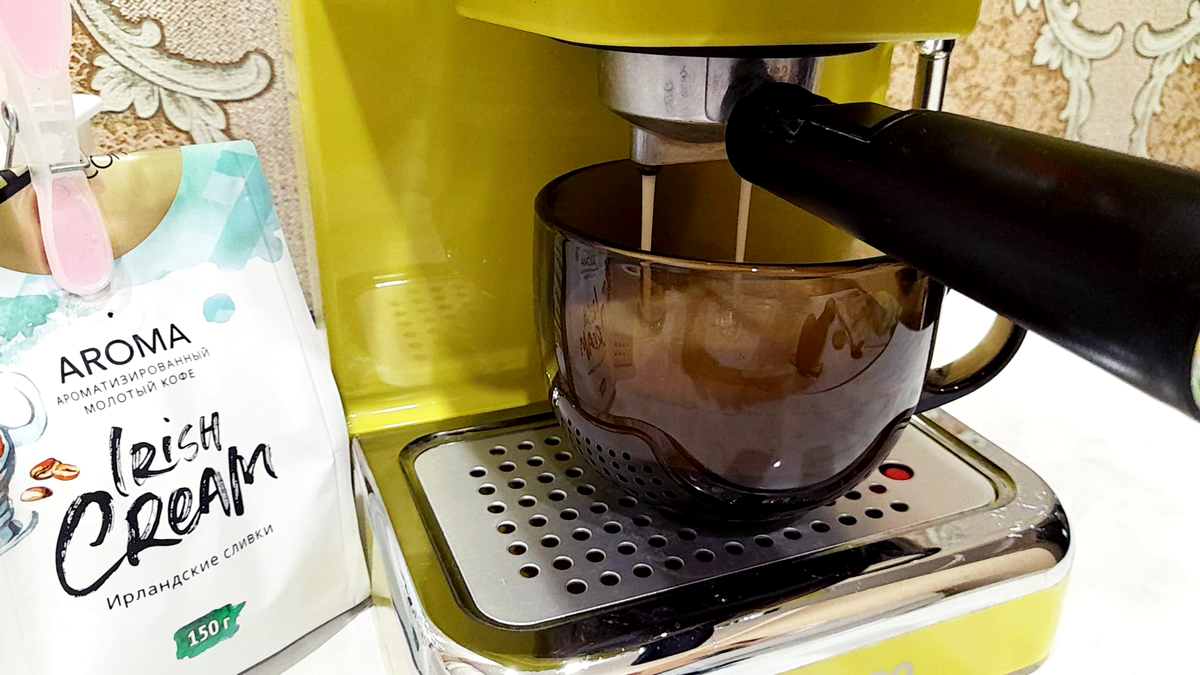 Готовлю кофе Lebo Irish Cream в рожковой кофеварке Oursson EM1510