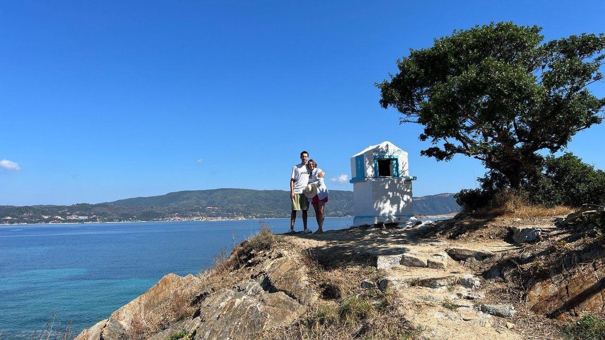 Людмила с сыном. Греция