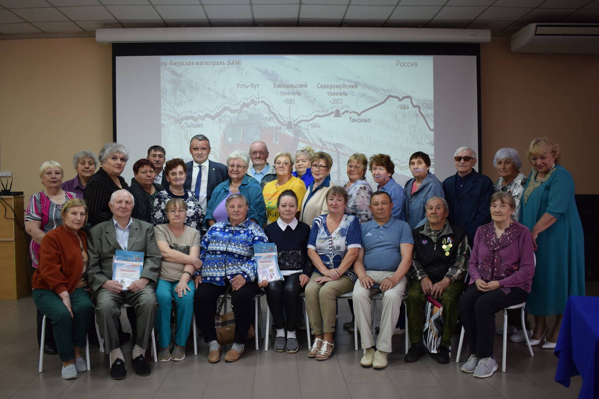 Общее фото на память о встрече