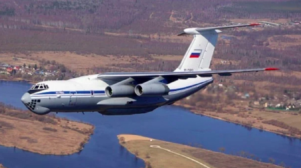    Секретный замысел ИЛ-76 почему у советского гиганта две кабины и необычный люк