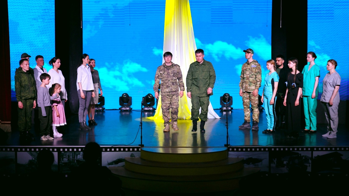    В Нефтеюганске поставили спектакля о героях специальной военной операции