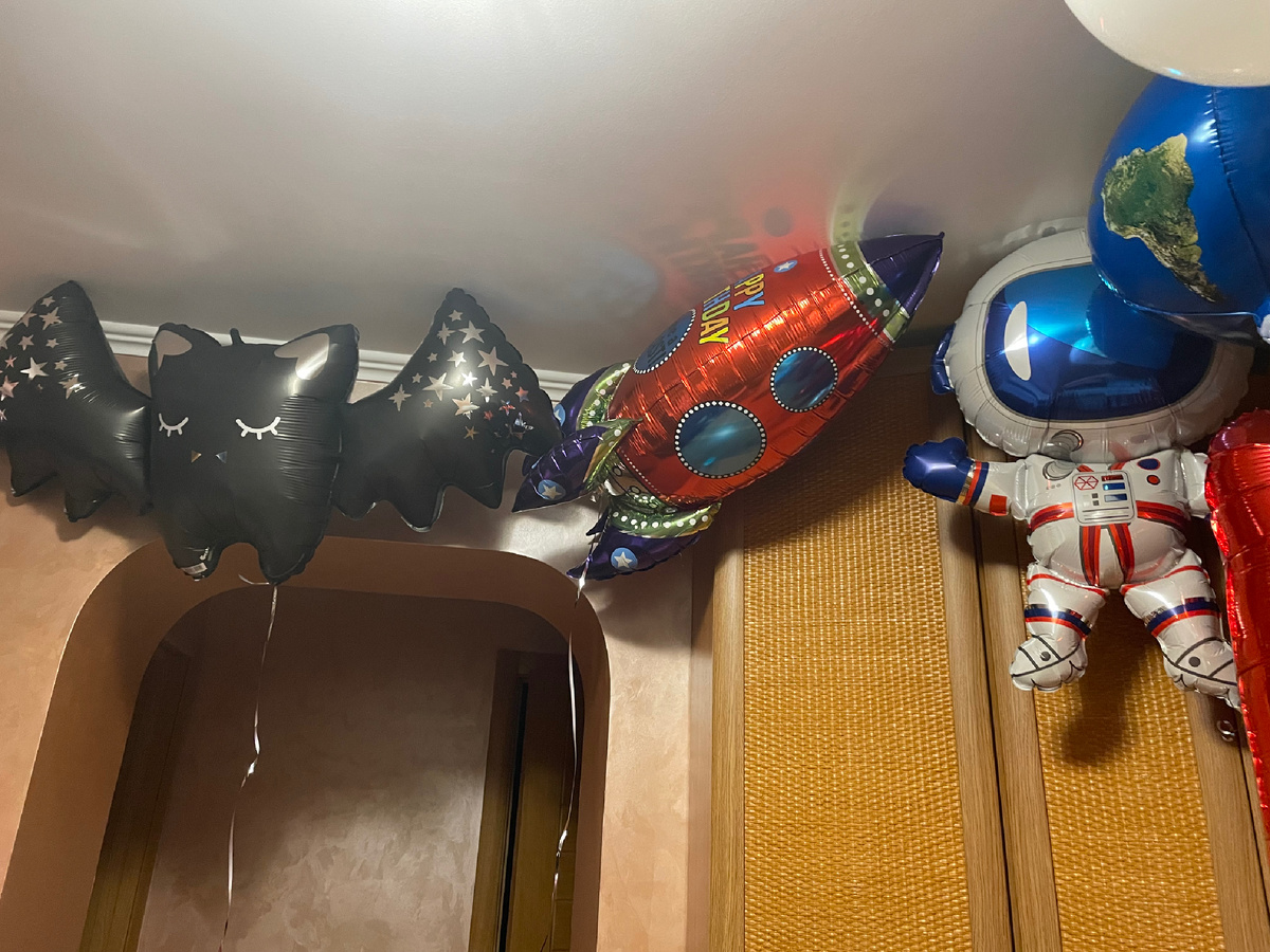 Всем отличного дня и празднично настроения! в 10 лет! 🚀 Полёт нормальный! 🦇 