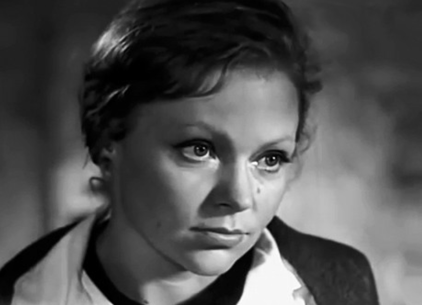 Кадр из фильма. Ирина Тарковская в роли Веры Трешниковой