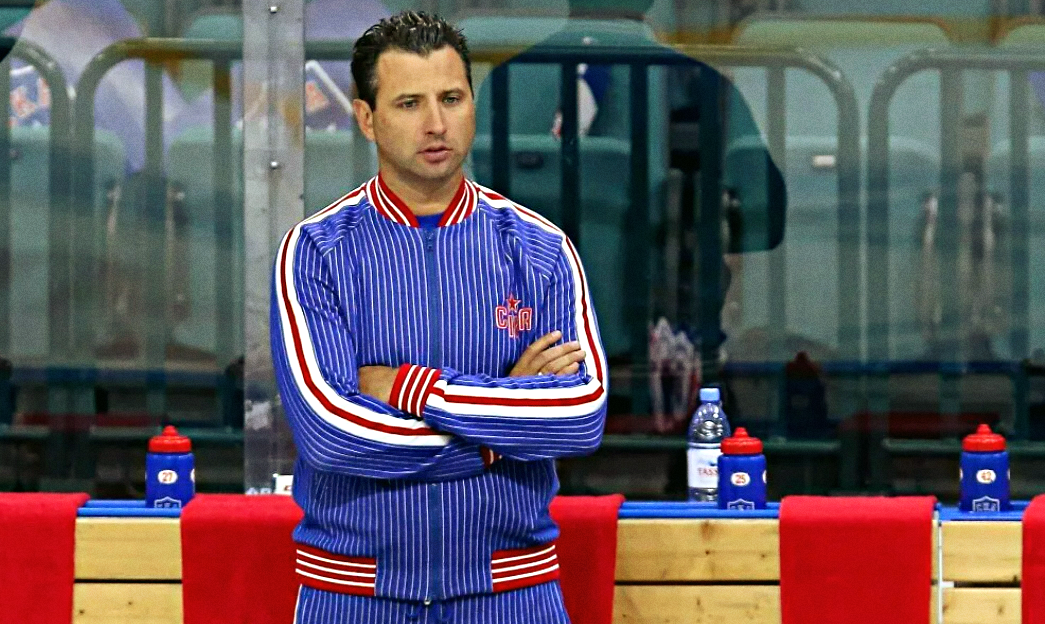 Роман Ротенберг в костюме СКА