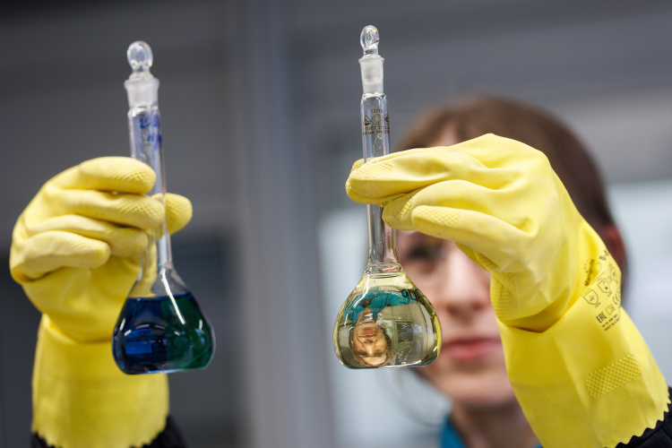 «Чтобы софинансировать новое научное направление даже на десятки миллионов, деньги нужно было перестать тратить на что-то другое»Фото: «БИЗНЕС Online»