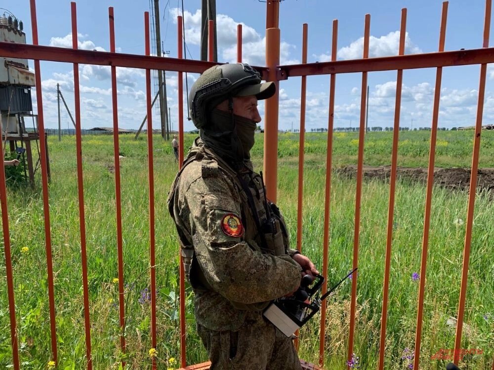    Кахан управляет «Сталкером». Фото: АиФ/ Никита Сахаров