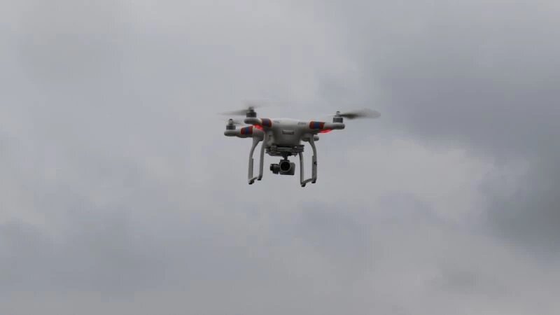     ГУ МЧС мониторит обстановку на пляжах с помощью квадрокоптеров. 22.mchs.gov.ru