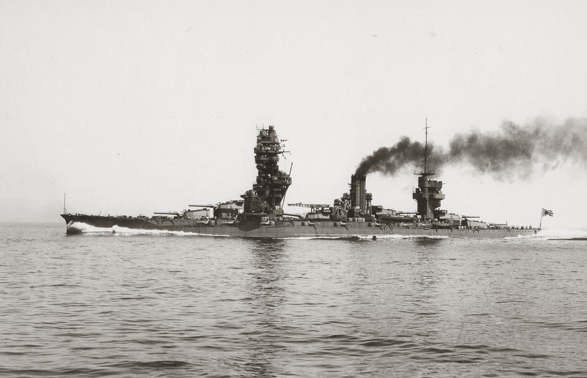 Для стрельбы на дальние дистанции «Фусо» потребовались самолеты –корректировщики