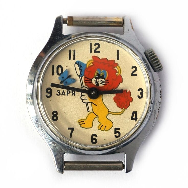 Те самые часы, любимые мною много лет. Источник фото https://ru.pinterest.com/pin/579416308298294278/