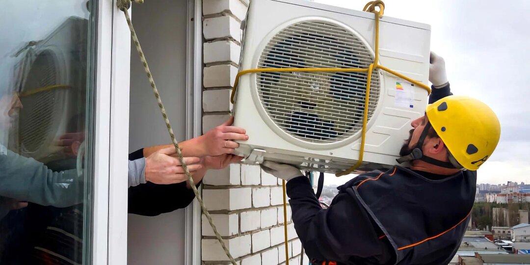 В России начали заставлять демонтировать с фасадов домов самовольно установленные кондиционеры