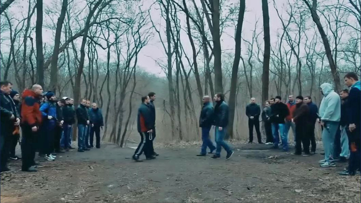 - В отличие от других группировок, Солнцевские не спешили с применением насилия. 