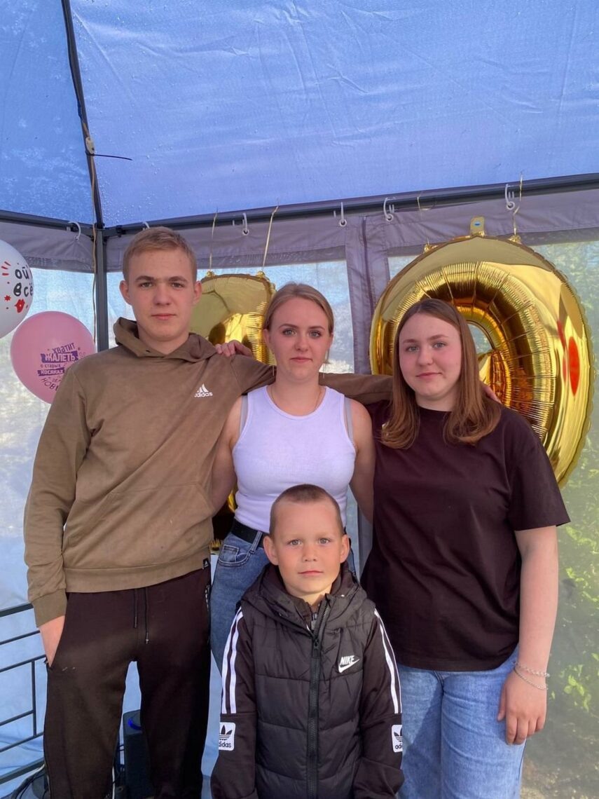 Хорошо, когда есть братья и сестра!