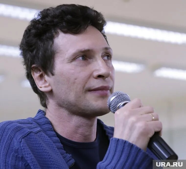 В квартире Романа Юшкова в рамках уголовного дела проведены обыски. Фото: Алексей Глазырин © URA.RU