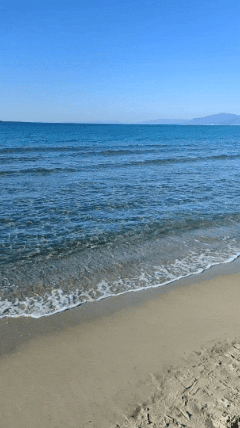 Вот так наш пляж выглядит зимой, когда туристов нет 