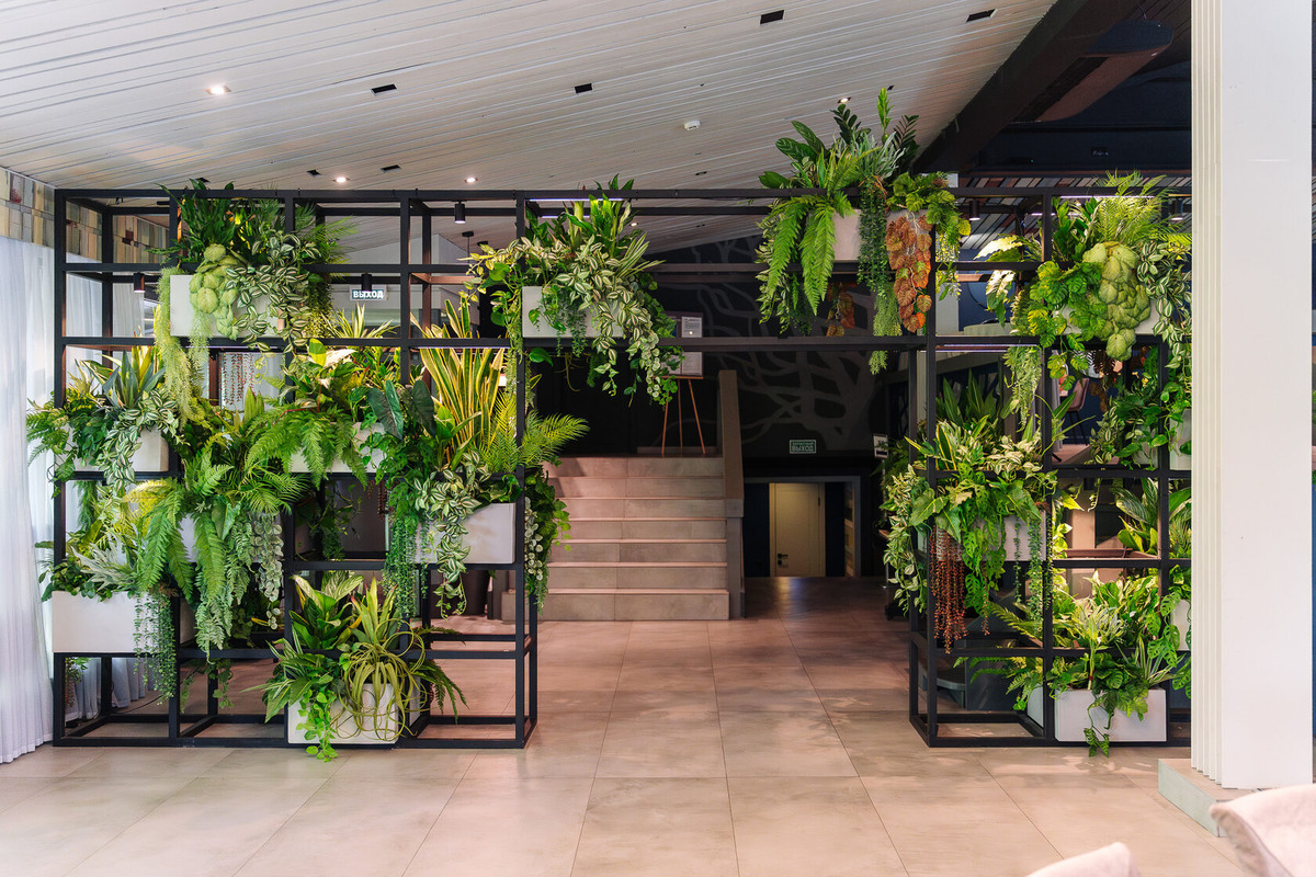 Выполнено декораторами Me Decor