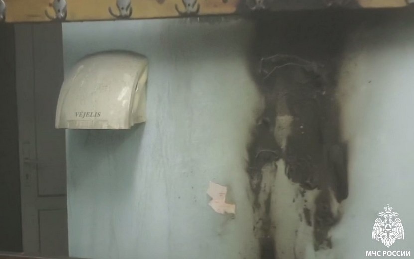    30 человек эвакуировались из-за пожара в корпусе медакадемии в Ижевске