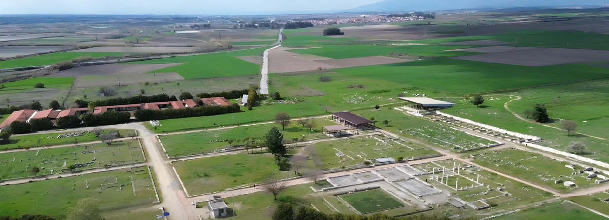 Руины дворца Архелая: место, откуда началась история великой Пеллы