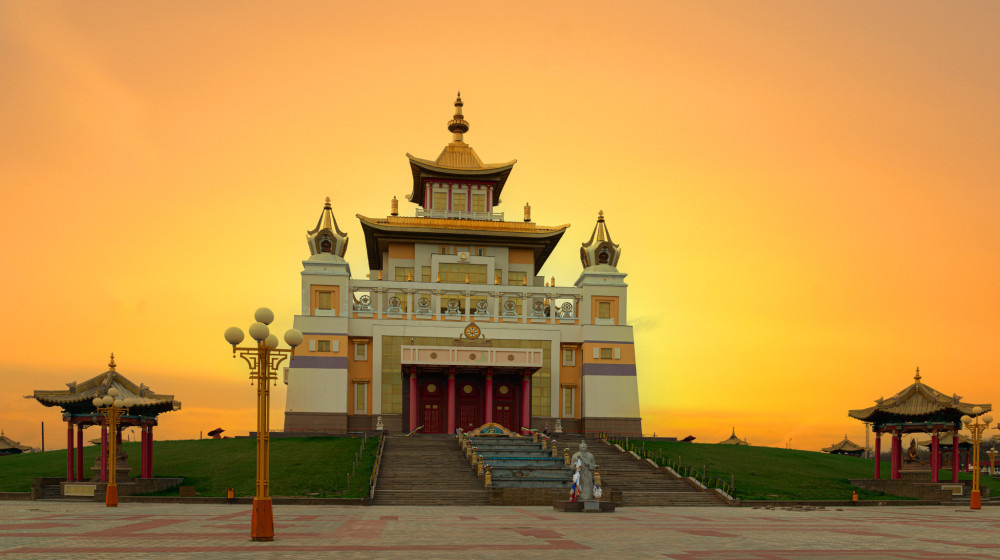    Элиста и её сокровища буддийской архитектуры