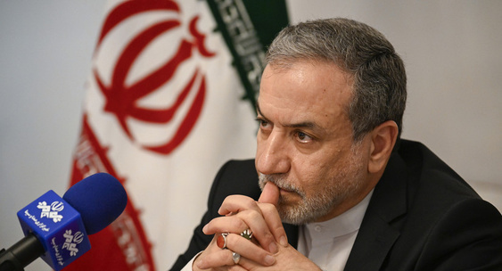 Президент Ирана Масуд Пезешкиан заявил, что Израиль получит «соответствующий ответ» из-за нанесенных ударов, нарушающих международные правила.