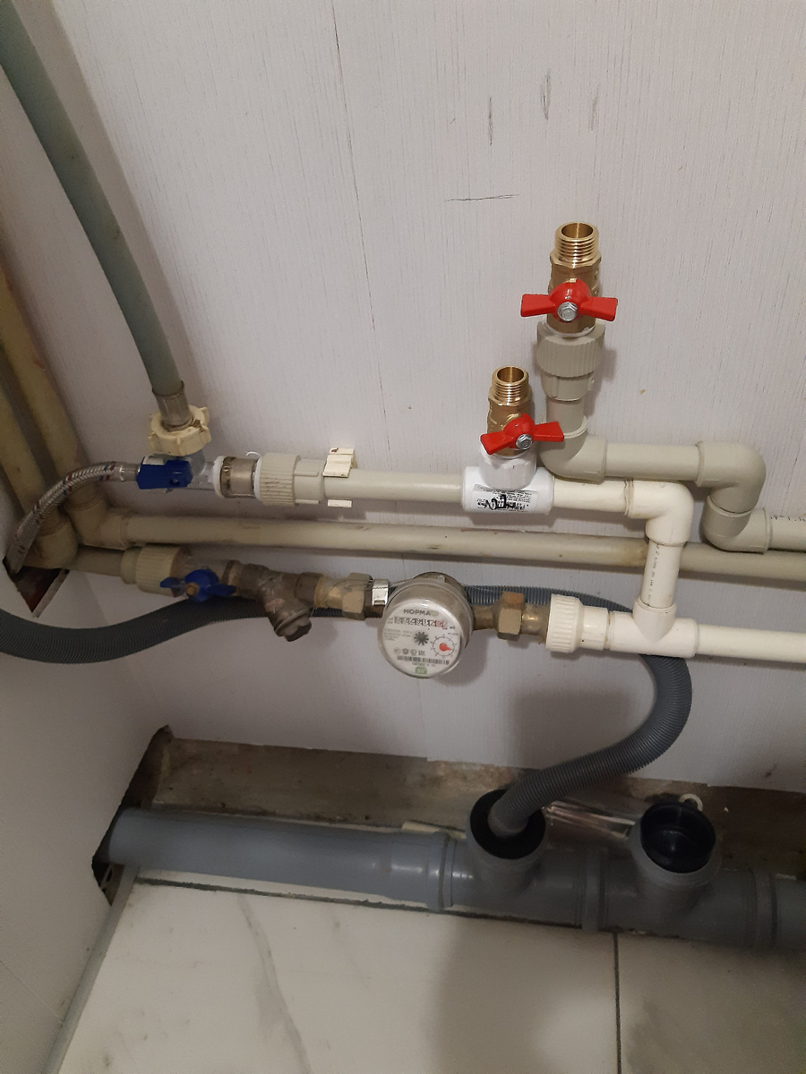 По цене вышло 3530 вместе с материалом. Краники в стоимость не входят- их муж добывал.