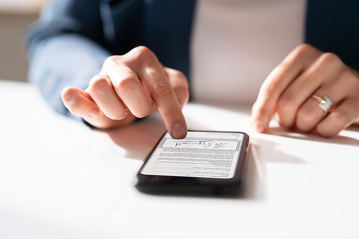 SIG подтверждает, что документ не подделан и не изменен. Источник: Shutterstock📷
