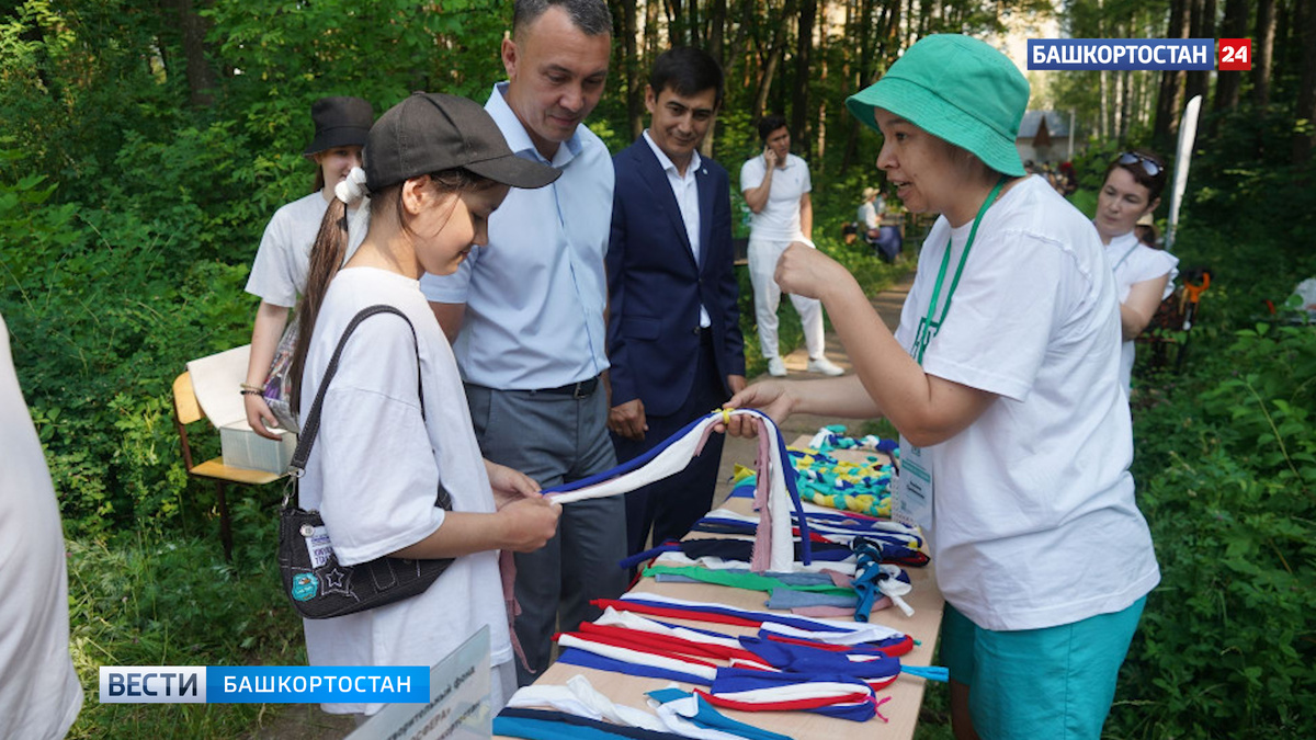    В Уфе прошла экологическая акция «Зеленое сердце столицы»