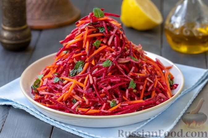 свекла, морковь, яблоко, мята свежая, масло оливковое, лимон, мёд, тмин, соль