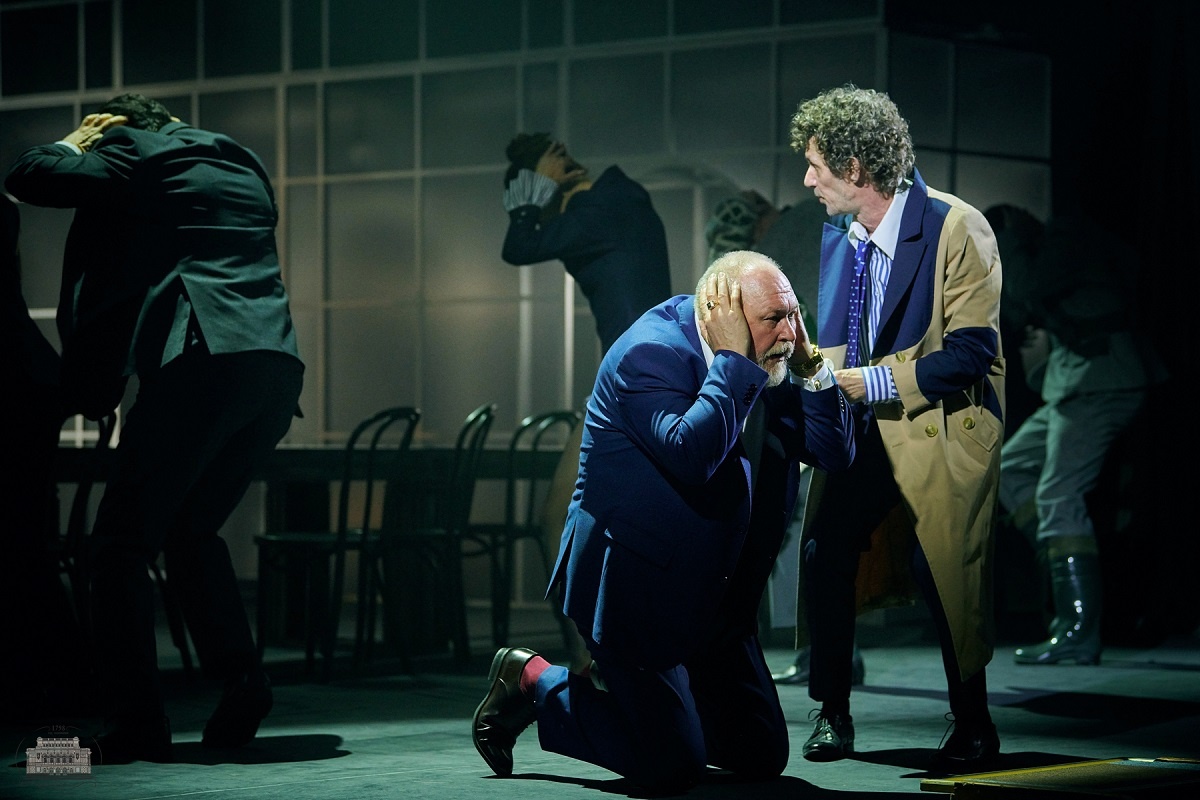    Сергей Блохин постарался сыграть своего героя так, чтобы его можно было хоть немного пожалеть