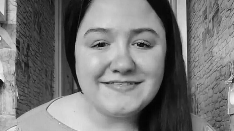     Умерла 28-летняя блогерша Маришка Майонезик, поедавшая на камеру вредную пищу Instagram*/marishkamainez1