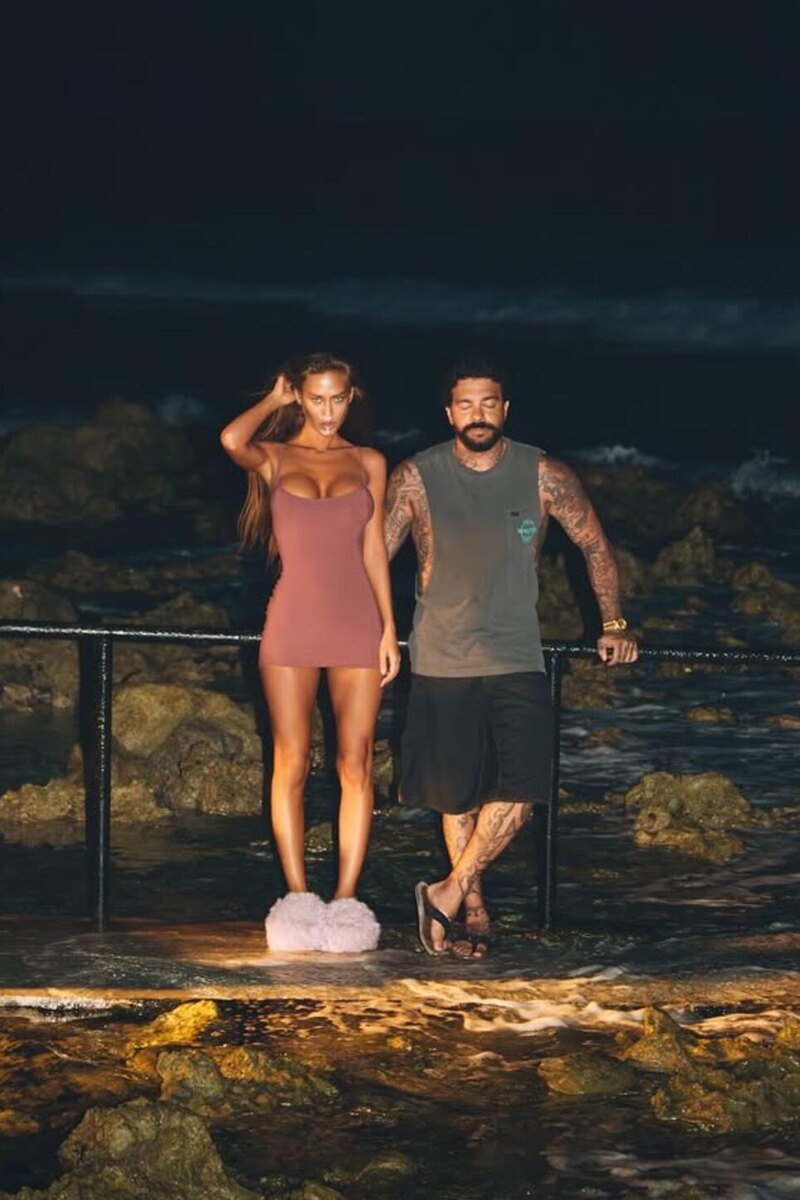    Тимати с Анастасией Аникиной Социальные сети